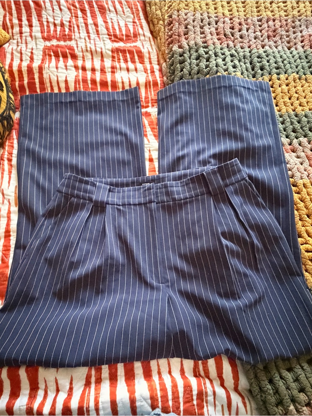 Express Navy Pinstripe Vest and Wide-Leg Pantsuit - Picture 5 of 9